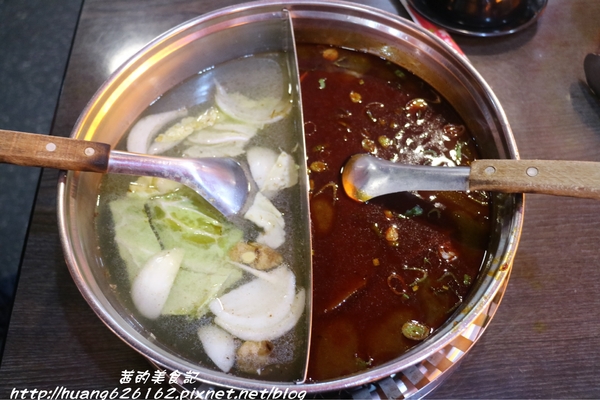 皇家帝國鴛鴦火鍋:【台北萬華區】台北火鍋推薦『 皇家帝國鴛鴦火鍋』吃到飽、捷運西門站~