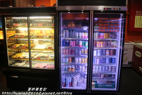 皇家帝國鴛鴦火鍋:【台北萬華區】台北火鍋推薦『 皇家帝國鴛鴦火鍋』吃到飽、捷運西門站~