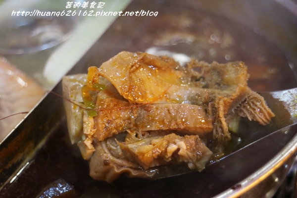 皇家帝國鴛鴦火鍋:【台北萬華區】台北火鍋推薦『 皇家帝國鴛鴦火鍋』吃到飽、捷運西門站~