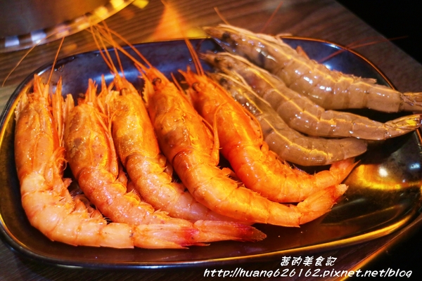 皇家帝國鴛鴦火鍋:【台北萬華區】台北火鍋推薦『 皇家帝國鴛鴦火鍋』吃到飽、捷運西門站~