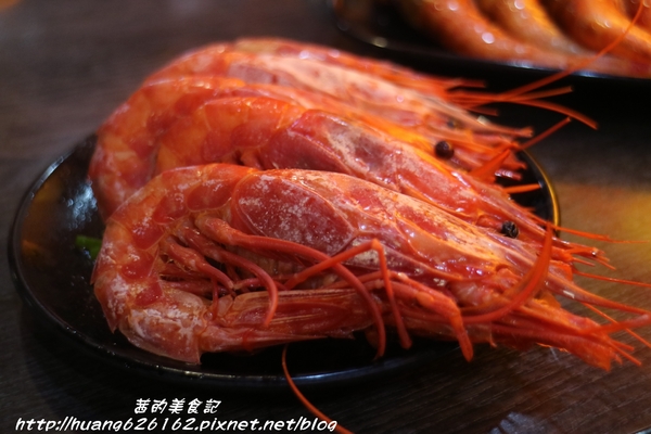 皇家帝國鴛鴦火鍋:【台北萬華區】台北火鍋推薦『 皇家帝國鴛鴦火鍋』吃到飽、捷運西門站~