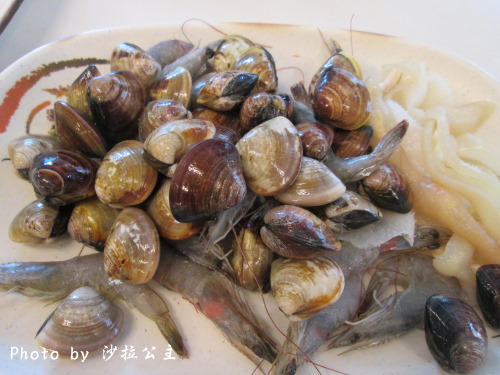 鑽石小紅莓火鍋城：鑽石小紅莓火鍋城~~熄燈了