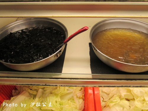 鑽石小紅莓火鍋城：鑽石小紅莓火鍋城~~熄燈了