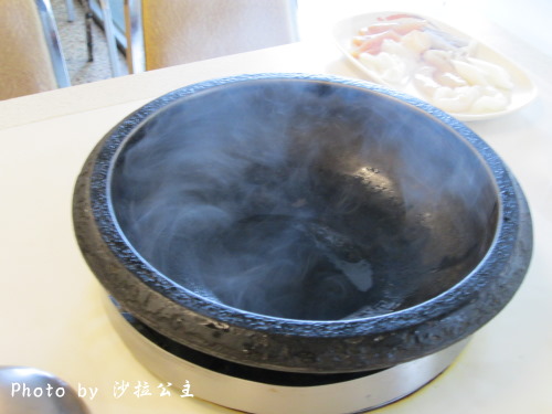 鑽石小紅莓火鍋城：鑽石小紅莓火鍋城~~熄燈了