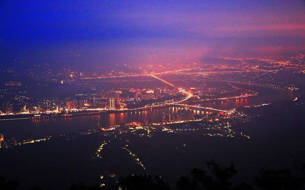 【台北旅遊】觀音山硬漢嶺夜景-淡水河口的美麗夜景
