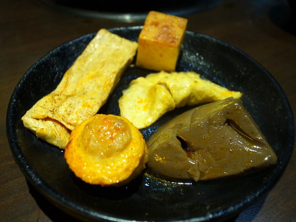 瘋麻辣頂級鴛鴦麻辣火鍋(西門店)：<台北|西門>吃麻辣鍋前先吃花雕雞？好滿足好划算!!!瘋麻辣頂級鴛鴦麻辣火鍋