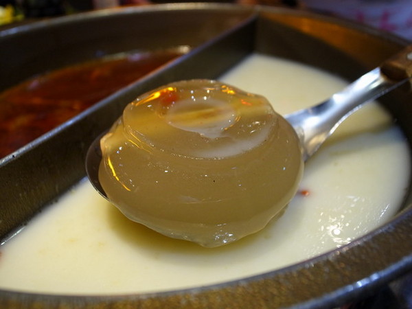 瘋麻辣頂級鴛鴦麻辣火鍋(西門店)：<台北|西門>吃麻辣鍋前先吃花雕雞？好滿足好划算!!!瘋麻辣頂級鴛鴦麻辣火鍋