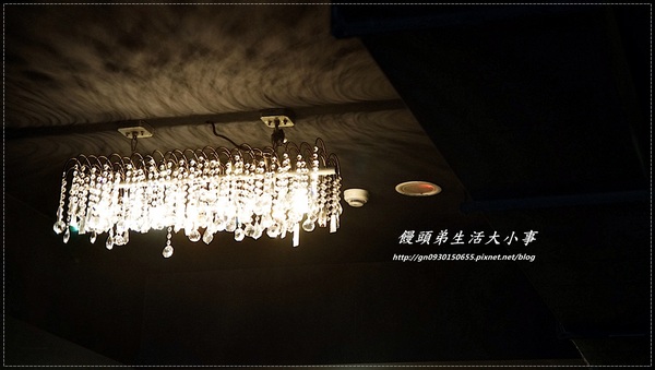 瘋麻辣頂級鴛鴦麻辣火鍋(西門店)：【食記/台北市】卡打就送天使紅蝦~天阿!!比臉還大隻♪♪瘋麻辣頂級鴛鴦麻辣火鍋♪♪