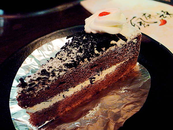 瘋麻辣頂級鴛鴦麻辣火鍋(西門店)：【瘋麻辣頂級鴛鴦麻辣火鍋】來火鍋店不吃火鍋，就是要「戰國花雕雞」吃。到。飽～