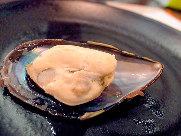 瘋麻辣頂級鴛鴦麻辣火鍋(西門店)：【瘋麻辣頂級鴛鴦麻辣火鍋】來火鍋店不吃火鍋，就是要「戰國花雕雞」吃。到。飽～