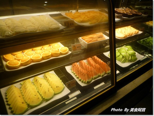 瘋麻辣頂級鴛鴦麻辣火鍋(西門店):【台北市】人氣花雕雞吃到飽「瘋麻辣」