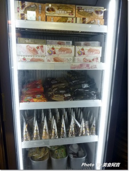 瘋麻辣頂級鴛鴦麻辣火鍋(西門店):【台北市】人氣花雕雞吃到飽「瘋麻辣」