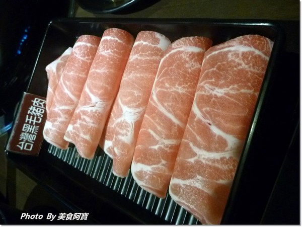 瘋麻辣頂級鴛鴦麻辣火鍋(西門店):【台北市】人氣花雕雞吃到飽「瘋麻辣」