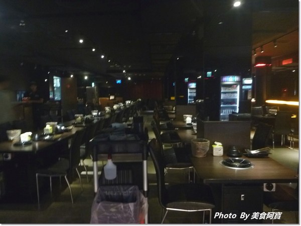 瘋麻辣頂級鴛鴦麻辣火鍋(西門店):【台北市】人氣花雕雞吃到飽「瘋麻辣」