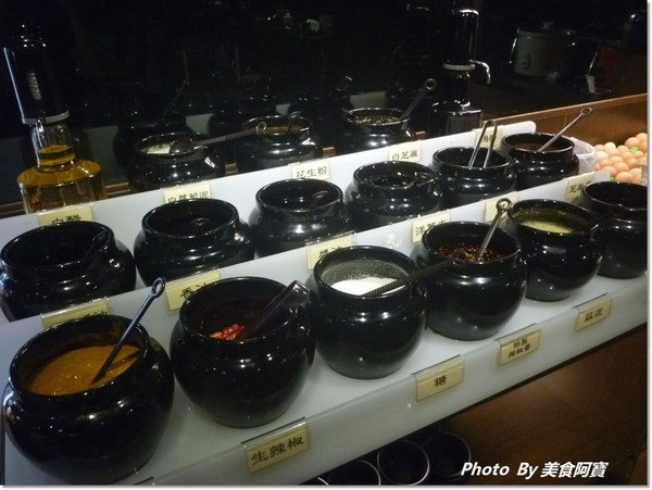 瘋麻辣頂級鴛鴦麻辣火鍋(西門店):【台北市】人氣花雕雞吃到飽「瘋麻辣」