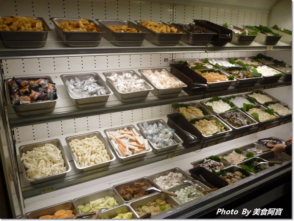 瘋麻辣頂級鴛鴦麻辣火鍋(西門店):【台北市】人氣花雕雞吃到飽「瘋麻辣」