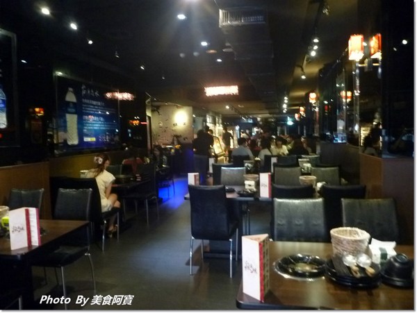 瘋麻辣頂級鴛鴦麻辣火鍋(西門店):【台北市】人氣花雕雞吃到飽「瘋麻辣」