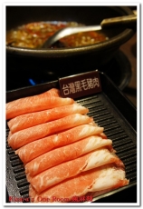 瘋麻辣頂級鴛鴦麻辣火鍋(西門店)：讓所有朋友都滿足的瘋麻辣