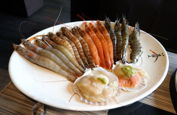 我!就厲害(西門店)：我！就厲害(西門店) ♥燒烤吃到飽 ♥品質好食材棒 ♥四種蝦任你吃