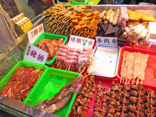 【台北萬華美食】阿忠碳烤-西門町香噴噴的烤肉