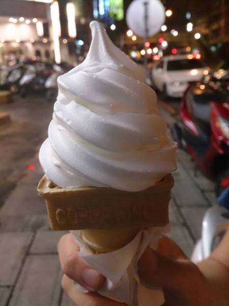 85度C咖啡蛋糕烘焙專賣店：【台北萬華】85度C咖啡蛋糕烘焙專賣店－霜淇淋只要１９元