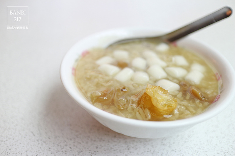 Banbi217 美食旅遊: [台北萬華]龍都冰果室:湯圓福圓粥,好吃的元宵暖冬甜點(萬華夜市老店小吃,捷運龍山寺站)