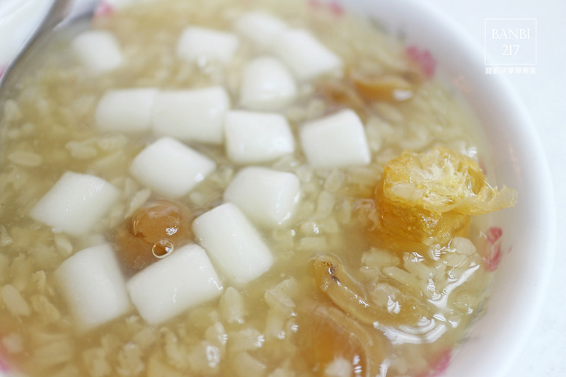Banbi217 美食旅遊: [台北萬華]龍都冰果室:湯圓福圓粥,好吃的元宵暖冬甜點(萬華夜市老店小吃,捷運龍山寺站)