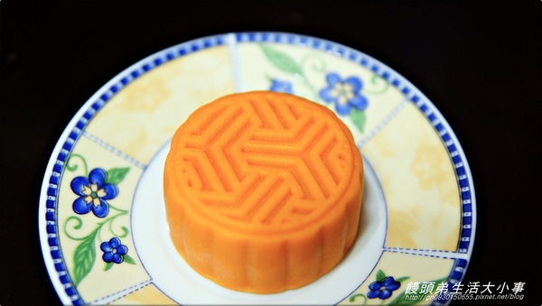 2013金格中秋月餅禮盒試吃：【宅配】采吟月禮盒(星球月餅)♪♪金格食品♪♪