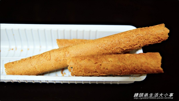 2013金格中秋月餅禮盒試吃：【宅配】采吟月禮盒(星球月餅)♪♪金格食品♪♪