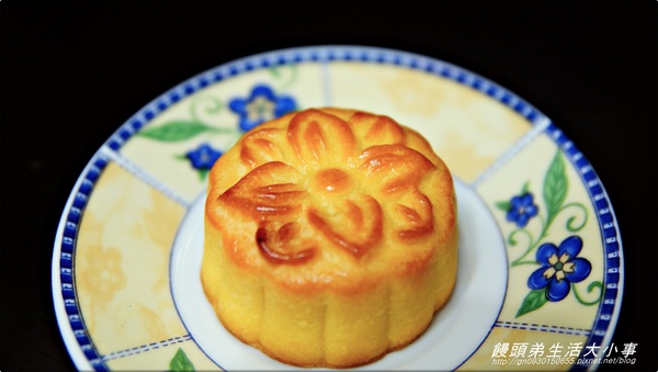 2013金格中秋月餅禮盒試吃：【宅配】采吟月禮盒(星球月餅)♪♪金格食品♪♪