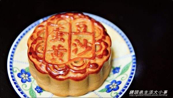 2013金格中秋月餅禮盒試吃：【宅配】采吟月禮盒(星球月餅)♪♪金格食品♪♪