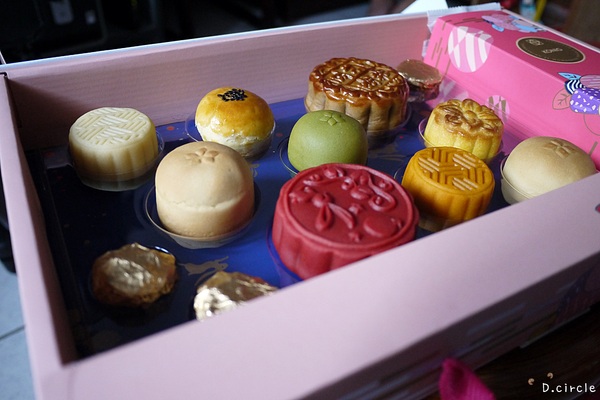 金格食品：體驗●金格『采吟月中秋禮盒』-2013太空美味之旅~遇上月餅星球~~✰