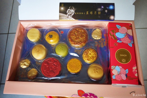 金格食品：體驗●金格『采吟月中秋禮盒』-2013太空美味之旅~遇上月餅星球~~✰