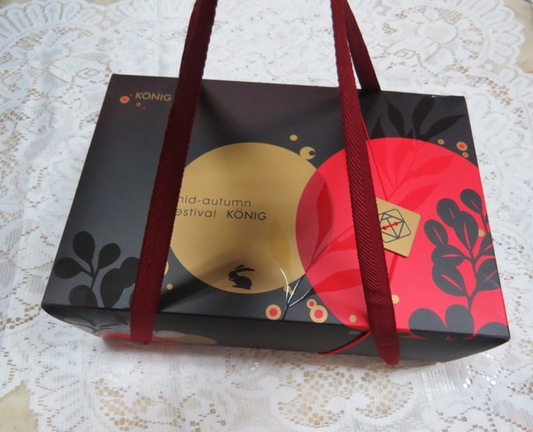 金格食品股份有限公司:漫步星球的『2013金格-沐繪月中秋禮盒』