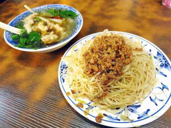 【台北萬華美食】正老牌魷魚平-好喝的魷魚羹湯