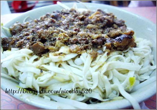 城中美食:萬華區美食|城中美食~招牌魷魚焿麵