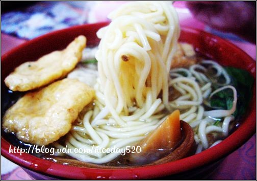 城中美食:萬華區美食|城中美食~招牌魷魚焿麵