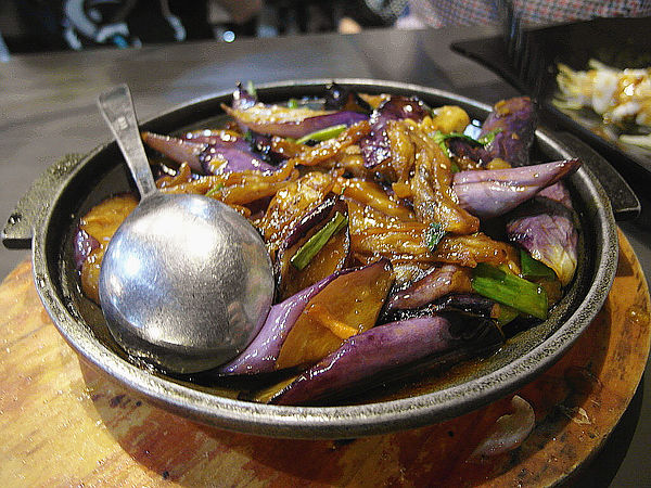 嚐嚐九九(東湖店)：【東湖】嚐嚐九九。平價的享受