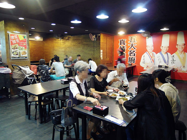 嚐嚐九九(東湖店)：【東湖】嚐嚐九九。平價的享受