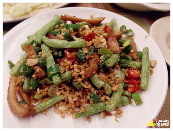 天下第一味：台北內湖區｜超懷舊！在公車上吃美味的平價熱炒『天下第一味』 宵夜 晚餐 便宜 美食推薦 聚餐 父親節 母親節 情人節