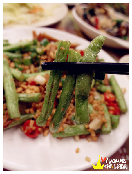 天下第一味：台北內湖區｜超懷舊！在公車上吃美味的平價熱炒『天下第一味』 宵夜 晚餐 便宜 美食推薦 聚餐 父親節 母親節 情人節