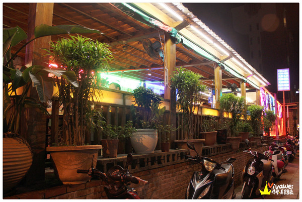 天下第一味：台北內湖區｜超懷舊！在公車上吃美味的平價熱炒『天下第一味』 宵夜 晚餐 便宜 美食推薦 聚餐 父親節 母親節 情人節