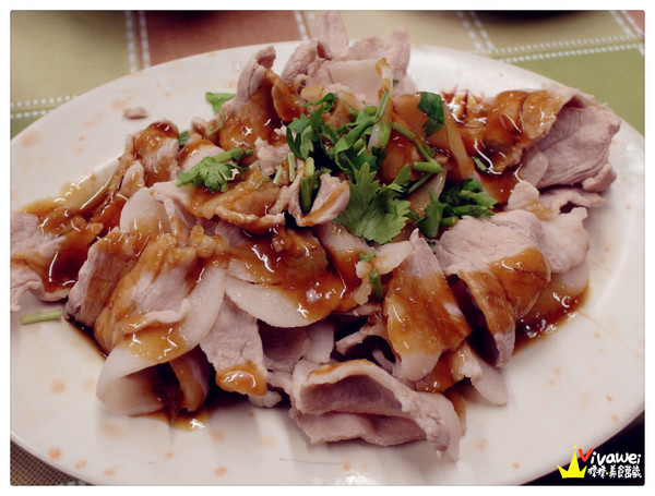 天下第一味：台北內湖區｜超懷舊！在公車上吃美味的平價熱炒『天下第一味』 宵夜 晚餐 便宜 美食推薦 聚餐 父親節 母親節 情人節