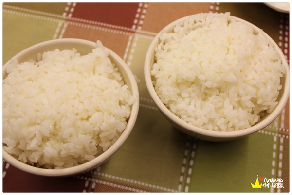 天下第一味：台北內湖區｜超懷舊！在公車上吃美味的平價熱炒『天下第一味』 宵夜 晚餐 便宜 美食推薦 聚餐 父親節 母親節 情人節