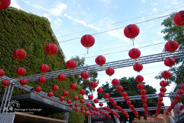 華山文創園區~香港週民俗文化:遊。華山文創香港周+現在一餐一口包子就飽了!+法式野餐電影院Vive La Vie!