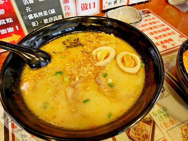 轉角關東煮-かどおでん：[邀約]夏天就該來吃含著淡淡烏龍茶香的轉角冷麵~