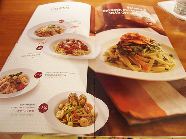 Vasa Pizzeria瓦薩比薩(內科店)：【西湖】Vasa Pizzeria瓦薩比薩(內科店)。終於如願吃到你