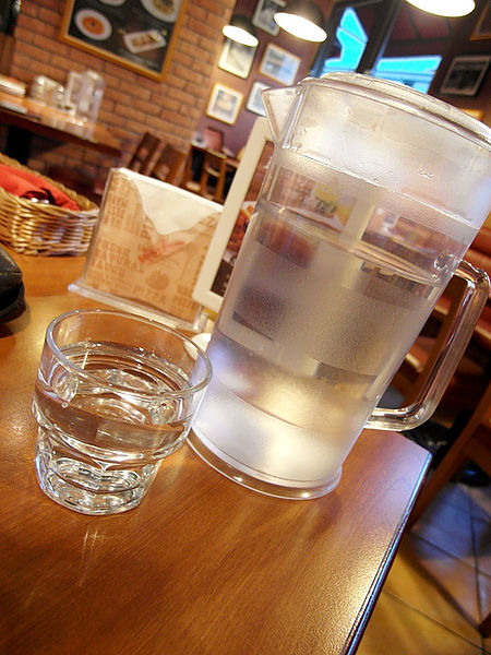 Vasa Pizzeria瓦薩比薩(內科店)：【西湖】Vasa Pizzeria瓦薩比薩(內科店)。終於如願吃到你