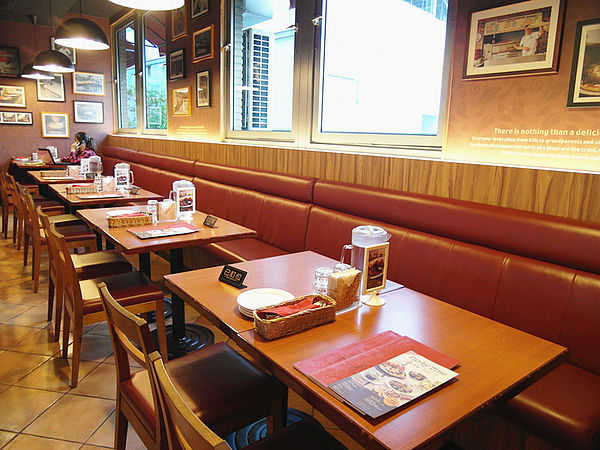 Vasa Pizzeria瓦薩比薩(內科店)：【西湖】Vasa Pizzeria瓦薩比薩(內科店)。終於如願吃到你