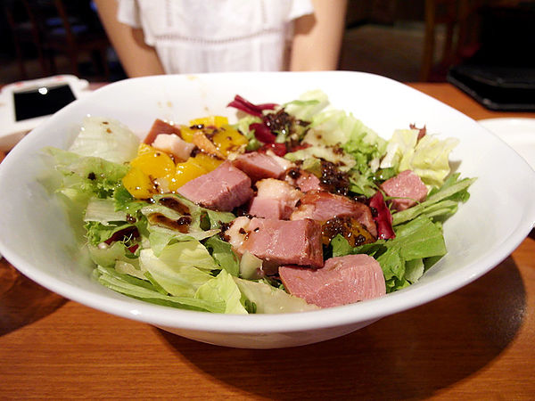 Vasa Pizzeria瓦薩比薩(內科店)：【西湖】Vasa Pizzeria瓦薩比薩(內科店)。終於如願吃到你